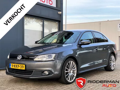 Volkswagen Jetta 1.4 TSI Hybrid Highline DSG/Bi-Xenon/Leder/Garantie